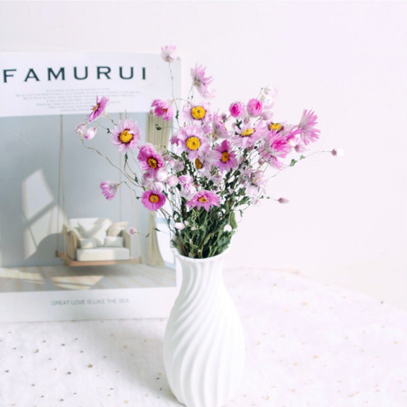 Natural Dried Small Chrysanthemum Flowers, 40-55 cm, for Floral Arrangements and Home Decor