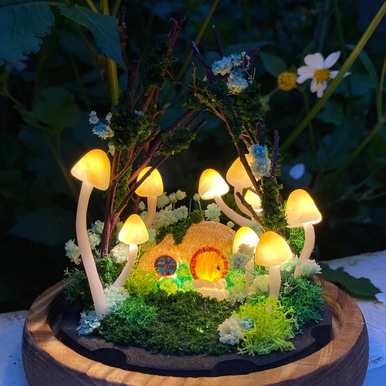 Mushroom Lamp LED Night Light with Wooden Base Glass Dome Cloud Cottage Design 17x12x12 cm