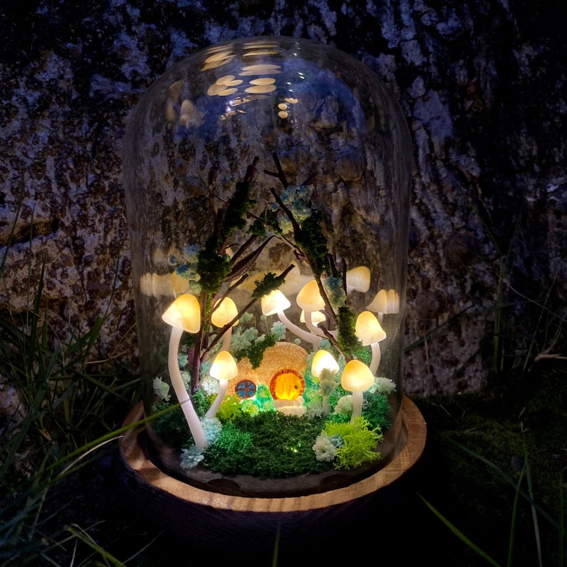 Mushroom Lamp LED Night Light with Wooden Base Glass Dome Cloud Cottage Design 17x12x12 cm