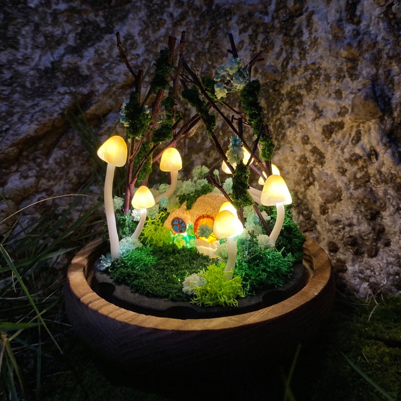 Mushroom Lamp LED Night Light with Wooden Base Glass Dome Cloud Cottage Design 17x12x12 cm