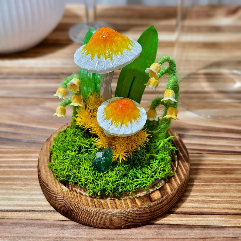 LED Mushroom Night Light with Crochet Plant and Dried Flowers, Wooden Base, 12cm Diameter, 17.5cm Height