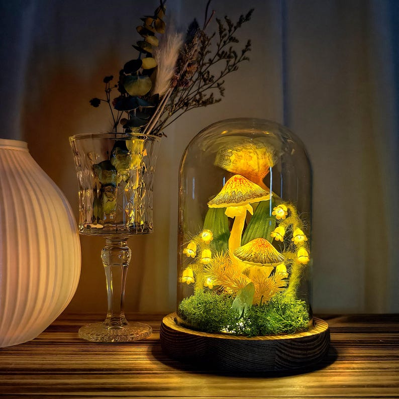 LED Mushroom Night Light with Crochet Plant and Dried Flowers, Wooden Base, 12cm Diameter, 17.5cm Height