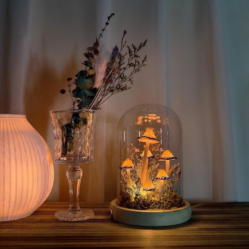 LED Mushroom Night Light with Dried Flowers and Wooden Base, 12cm Diameter, 17.5cm Height, Handmade Bedside Lamp