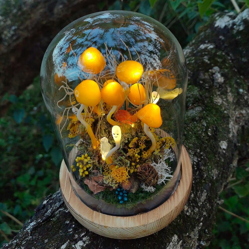Orange Mushroom Night Light with Crystal and Elf Figurines, LED Bedside Lamp for Bedroom and Desk, 17 x 12 x 12 cm