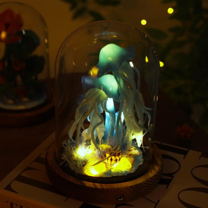 Blue Jellyfish Lamp Ocean Night Light Glass Dome Coral Pearl Decor 17 cm
