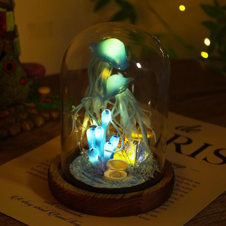 Blue Jellyfish Lamp Ocean Night Light Glass Dome Coral Pearl Decor 17 cm
