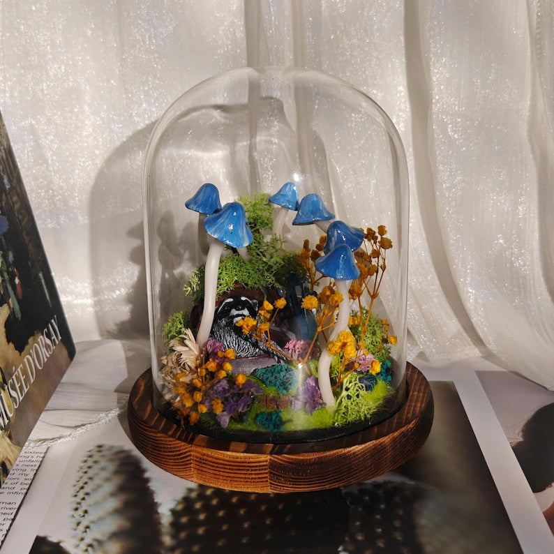 Handmade Mushroom Lamp with Crystals and Dried Flowers LED Night Light Whimsical Room Decor for Bedroom Living Room