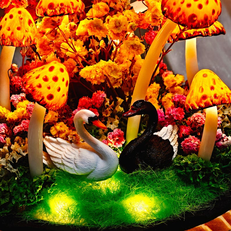 LED Mushroom Night Light with Swan Figurine, Battery or USB Powered, Hand-Sculpted Decorative Lamp for Home Decor, 16x10x10 cm