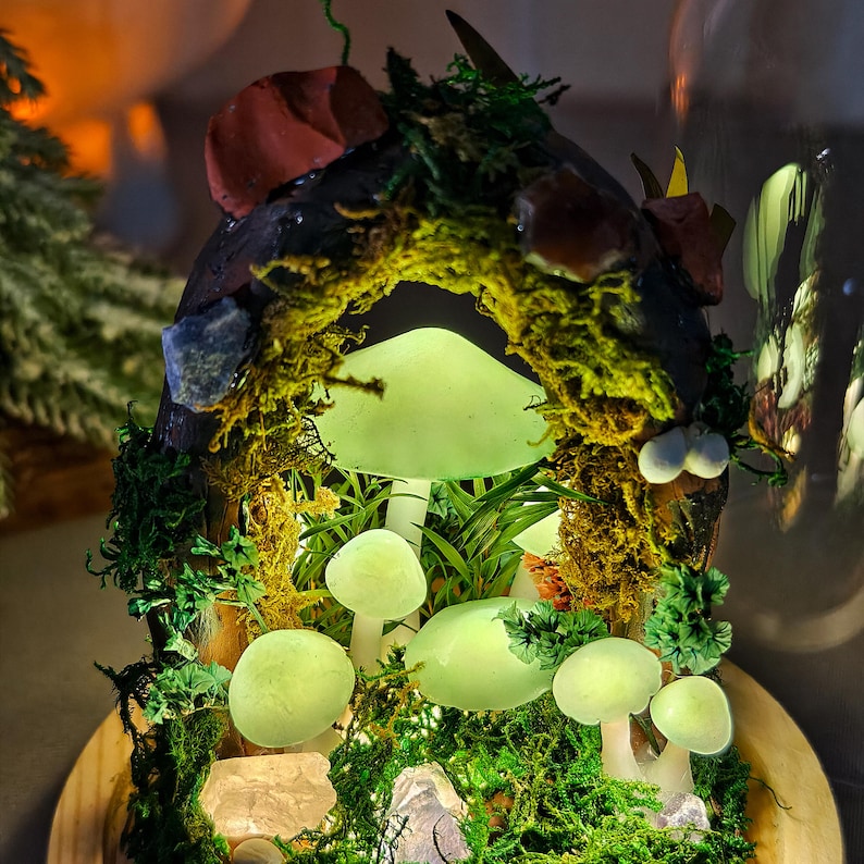 LED Mushroom Night Light with Dried Flowers and Wooden Base, 12cm Diameter, 17.5cm Height