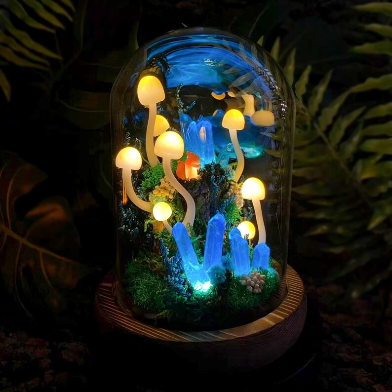 Blue Crystal Mushroom Lamp with Squirrel, Handmade LED Night Light, Wooden Base, Glass Dome, 2 Sizes