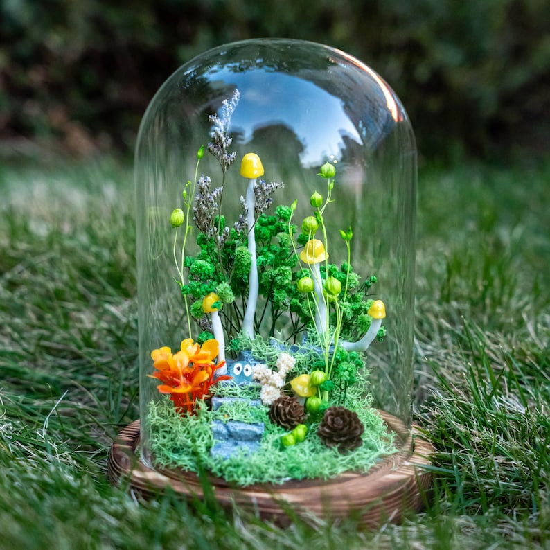 Green Handmade Mushroom Night Lamp with Glass Dome, Forest Mushroom Decor for Bedroom, Art Deco Style