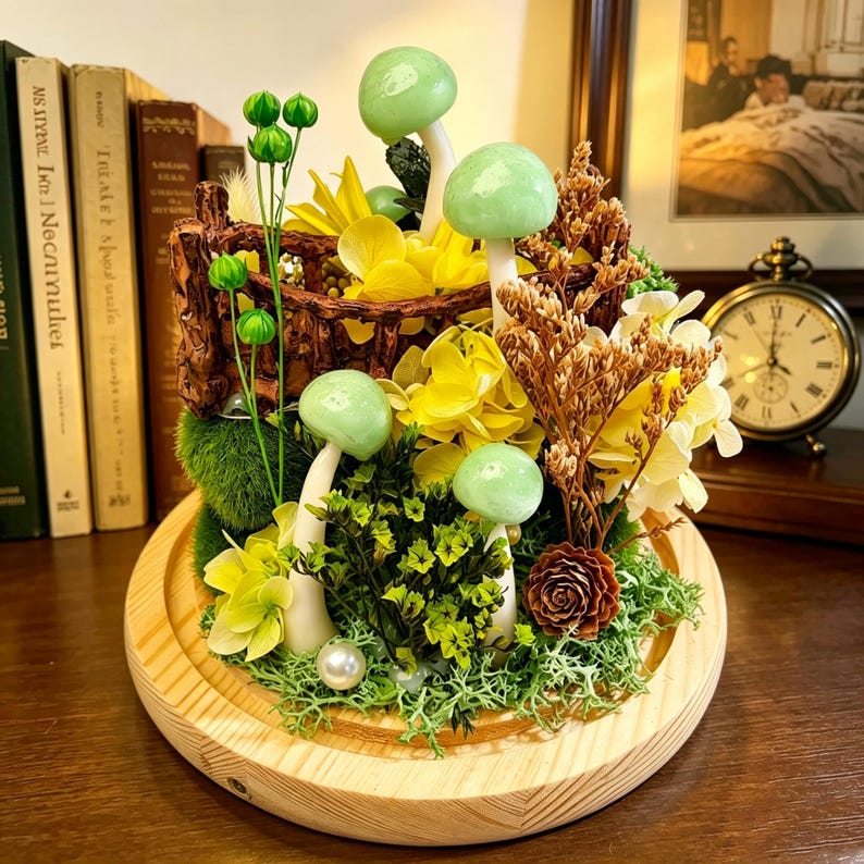 Green Mushroom Lamp with Preserved Hydrangeas, Moss & Wood Base, LED Fairycore Night Light, 16 cm Glass Dome