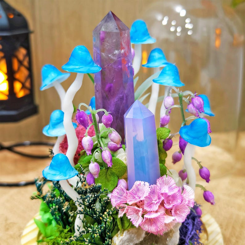 Mushroom Crystal Terrarium Lamp with LED Light, Glass Dome, Wooden Base, 12cm Diameter, 17.5cm Height, Battery or USB Powered