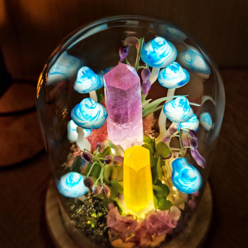 Mushroom Crystal Terrarium Lamp with LED Light, Glass Dome, Wooden Base, 12cm Diameter, 17.5cm Height, Battery or USB Powered