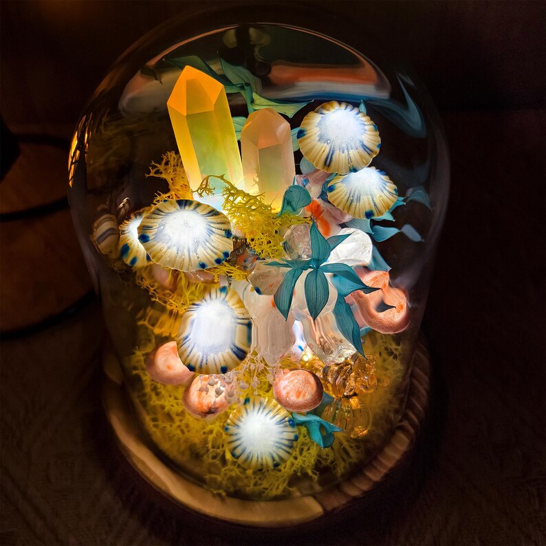 LED Mushroom & Crystal Cloche Night Light, Glass Dome Terrarium Lamp, Wooden Base, 12cm Diameter, 17.5cm Height