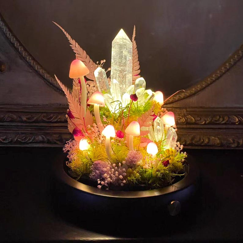 Crystal Mushroom Night Light with Wooden Base, Pink Glass Table Lamp, USB or Battery Powered, 17 cm