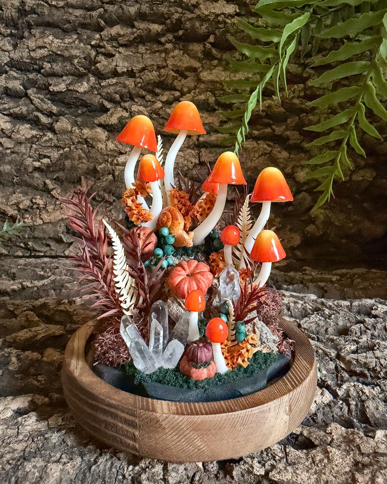 Mushroom Night Light with Glowing Crystals, Glass Dome & Wooden Base, Autumn Fairy Lamp, 4.7x4.7x6.7 in