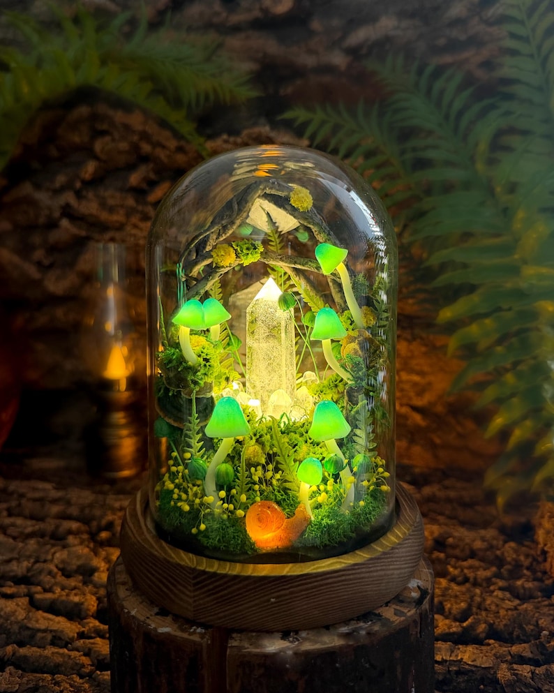 Green Mushroom Lamp with Crystal and Wooden Base, Glass Dome Night Light, 4.7 x 4.7 x 6.7 in