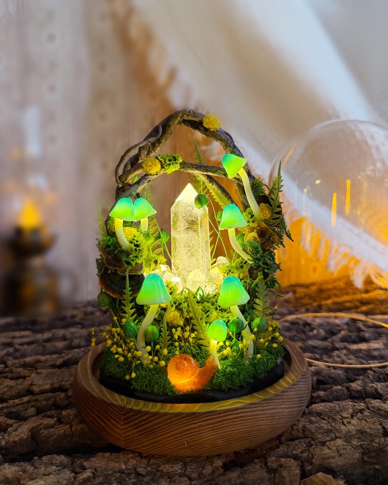 Green Mushroom Lamp with Crystal and Wooden Base, Glass Dome Night Light, 4.7 x 4.7 x 6.7 in